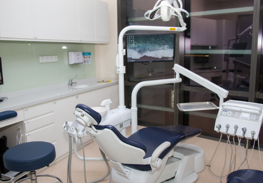 上海隐形矫正费用高吗?排名靠前的三家口腔医院,性价比很高(图2)