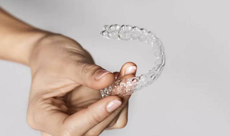 牙齿地包天怎么矫正_牙齿地包天怎么矫正方法(图2)