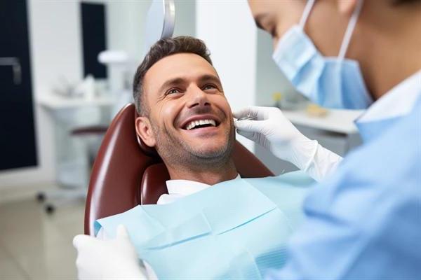 北京口腔医院拔牙服务大比拼:性价比与技术实力的较量(图1)