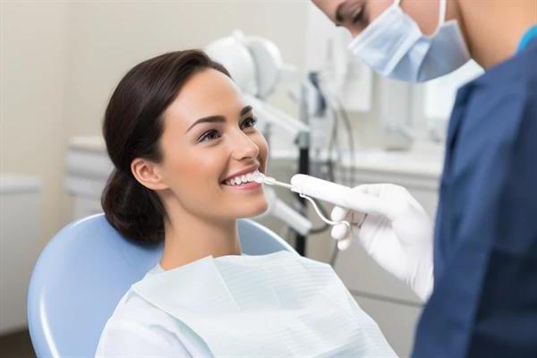 牙齿修复全攻略：不同镶牙技术的价格与选择指南(图2)