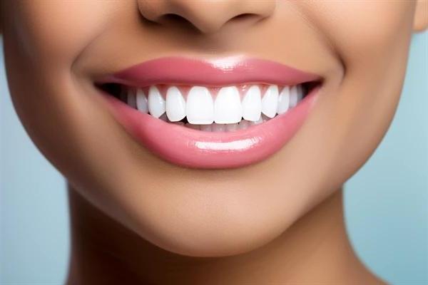 许昌口腔医院治疗价格一览:种植牙、矫正、全瓷牙等项目详解(图1)