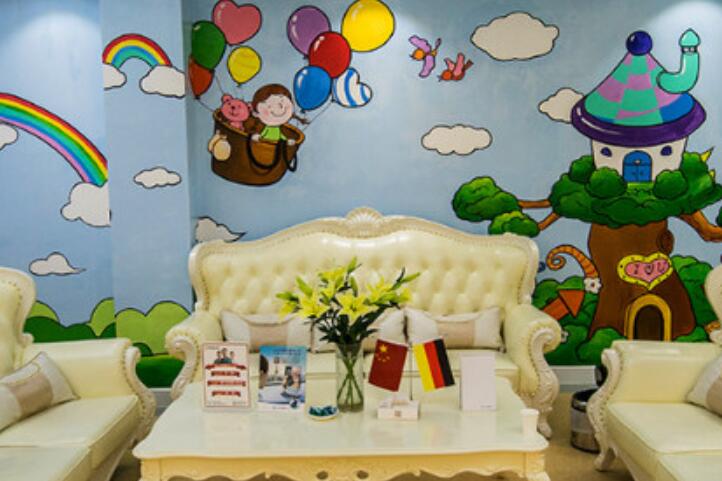 昆明柏德口腔·德系牙科（南亚院区）怎么样？科室特色-医生团队-种植牙价格全解析(图1)