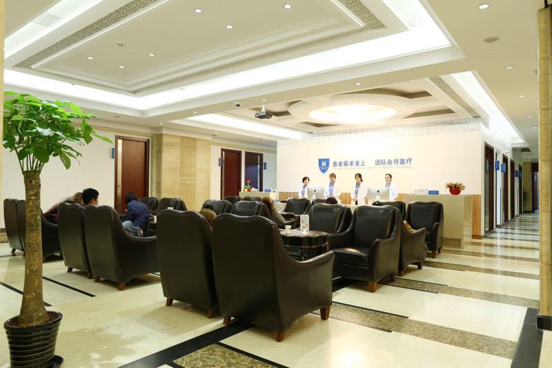 2024年面部拉皮手术医院推荐:哪家技术更胜一筹?(图1)