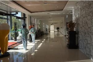 老年人种植牙有哪些风险？60岁以上做种植牙的利弊全面分析(图1)