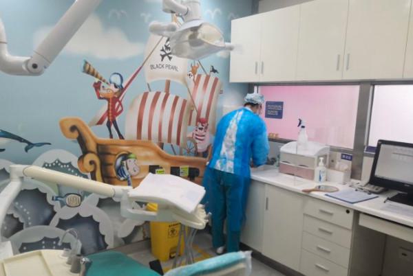 南京金陵口腔医院预约挂号全攻略:5种便捷挂号方式+医院地址交通指南(图1)