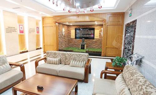 南京雅度口腔曾小法医生怎么样?曾小法牙齿矫正种植技术强口碑好!(图1)