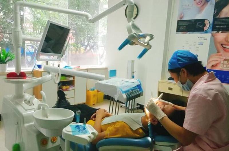 惠州瑞灿口腔和惠州爱雅仕口腔哪个好?都可以,瑞灿口腔医生团队强,爱雅仕口腔环境舒适!(图1)