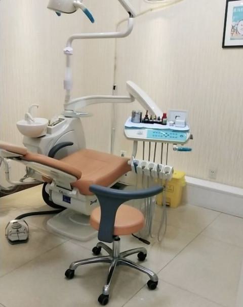 天津华昊口腔可以矫正牙齿吗?专业正畸团队+先进设备,矫正效果有保障(图3)