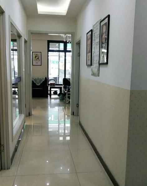 天津华昊口腔可以矫正牙齿吗?专业正畸团队+先进设备,矫正效果有保障(图1)