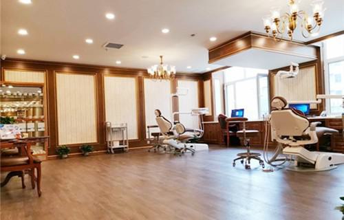 呼和浩特至美口腔医院怎么样？专业连锁口腔机构，种植矫正技术领先-附医生团队介绍(图2)