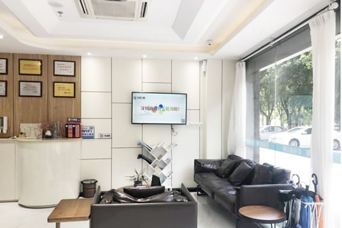 深圳口腔正畸医院哪家好？前四少不了合诺可靠值得信赖(图2)