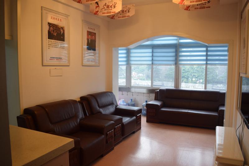 贵阳种植牙医院排名:集中京华、柏德口腔等地推荐德韩(图2)