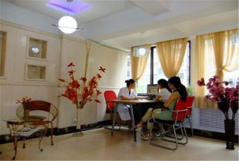 2024年广州唇腭裂修复医院排名：专业医院推荐指南(图2)